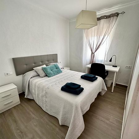 Precioso Apartamento 3 Dormitorios, Aire Acondicionado Menos 10 Min A Pie Feria Jerez De La Frontera Zewnętrze zdjęcie